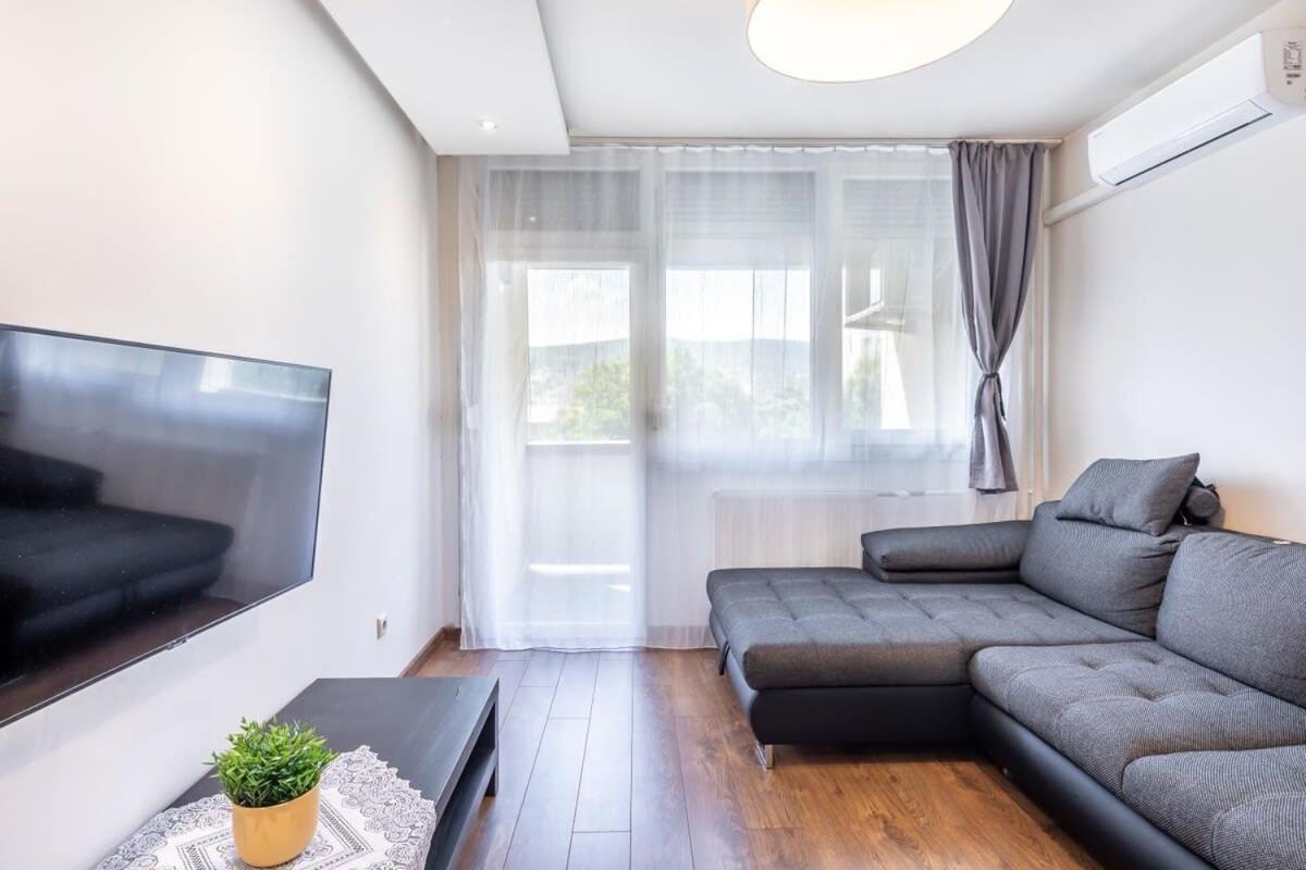 Cozy Quiet Apartment With A Balcony Budapest Extérieur photo